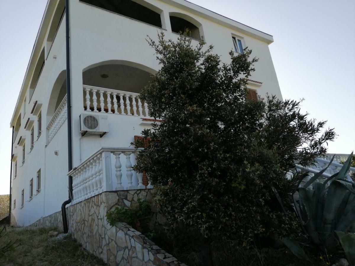 Apartments Kuss Novalja Exterior foto